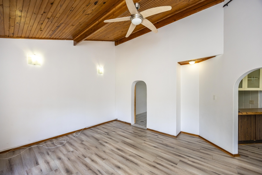 3 Bedroom Property for Sale in Bonza Bay Eastern Cape